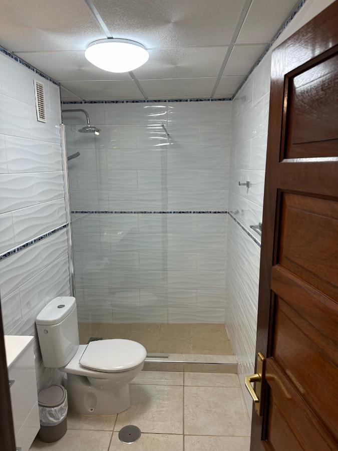 Victoria Court 2- Lovely Apartment 25 Арона Екстер'єр фото