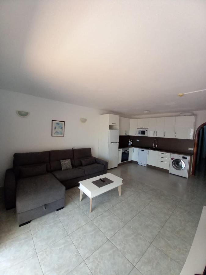 Victoria Court 2- Lovely Apartment 25 Арона Екстер'єр фото