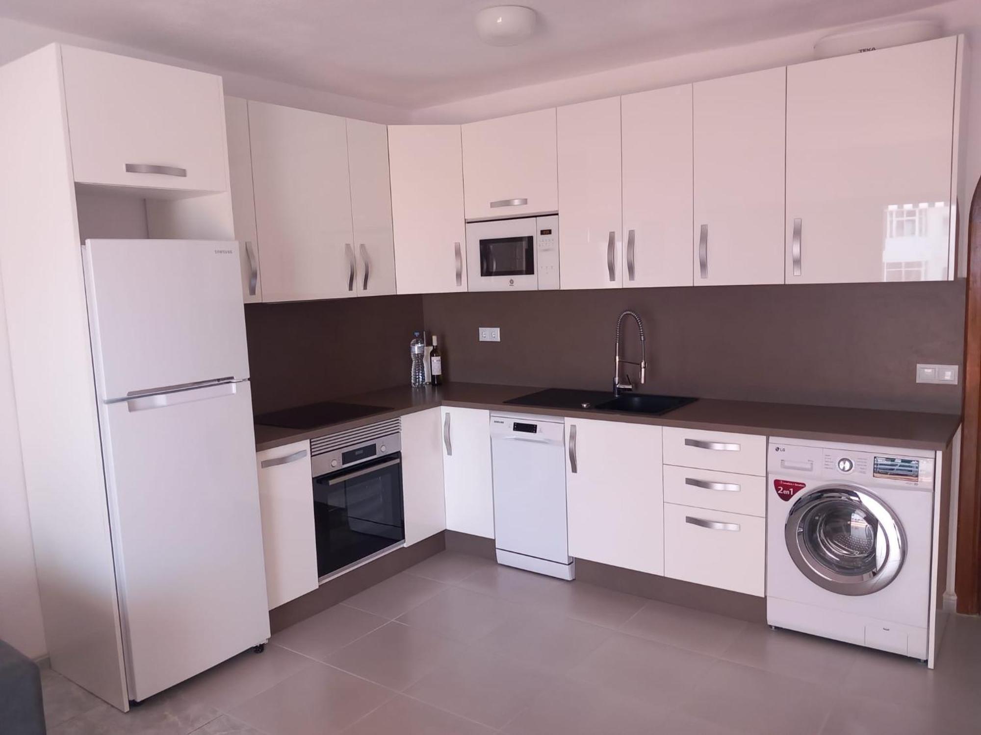 Victoria Court 2- Lovely Apartment 25 Арона Екстер'єр фото